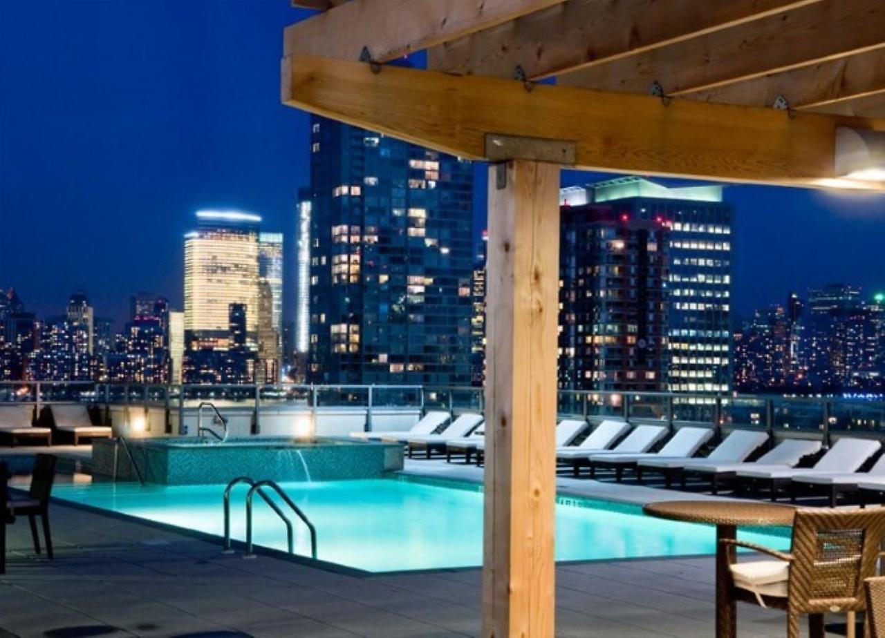 Global Luxury Suites At Metropolitan Jersey City Buitenkant foto